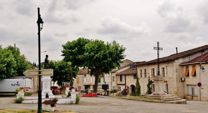 Le Village - Mansonville