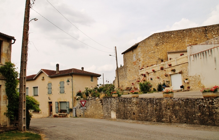 Le Village - Mansonville