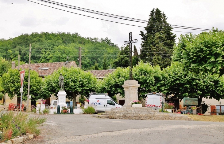 Le Village - Mansonville