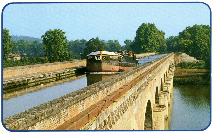 Le pont Canal sur le Tarn (carte postale de 1990) - Moissac