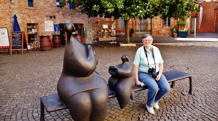 La Ville ( Sculpture ) - Moissac