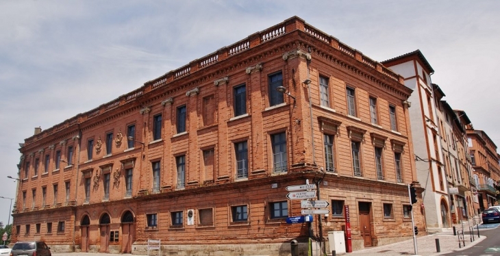 La Ville ( Tribunal de commerce ) - Montauban