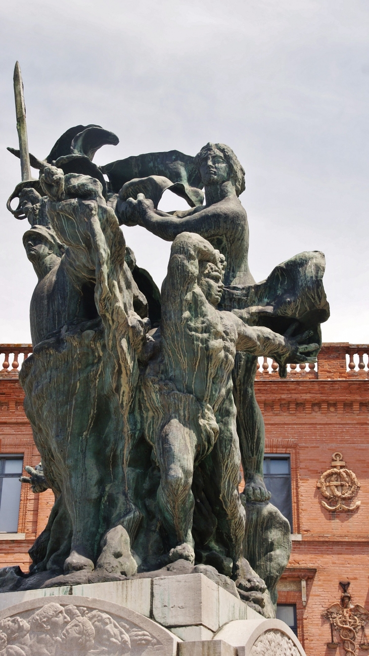 Monument-aux-Morts - Montauban