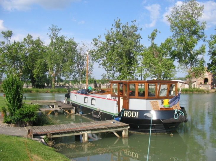 Un bateau - Montech