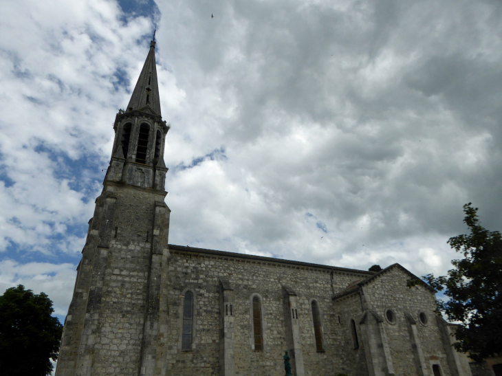 Sainte Thècle : l'église - Montesquieu