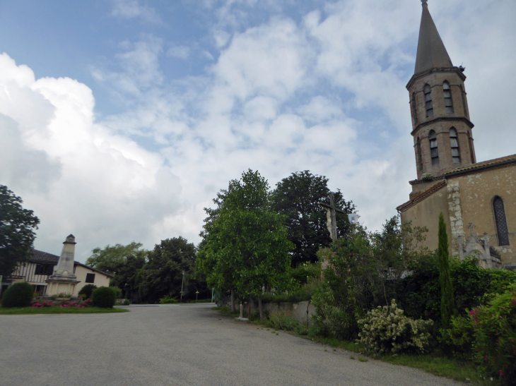 Le centre du village - Montgaillard