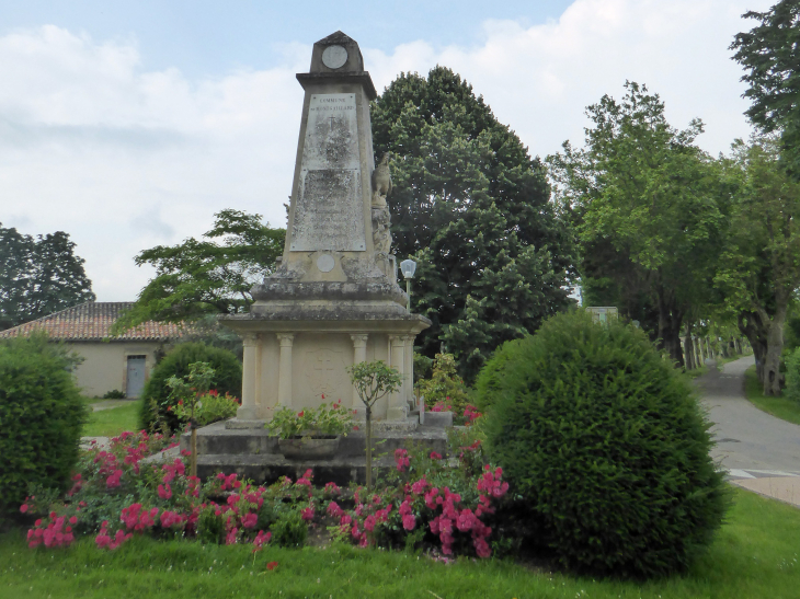 Le monument aux morts - Montgaillard