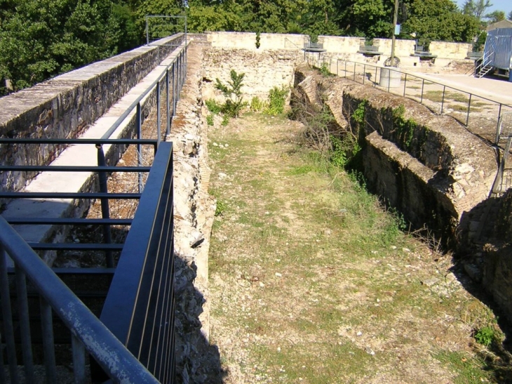 Vestiges du château  XIII ème - Nègrepelisse