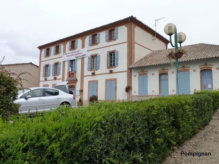 L'école   Crédit : André Pommiès - Pompignan