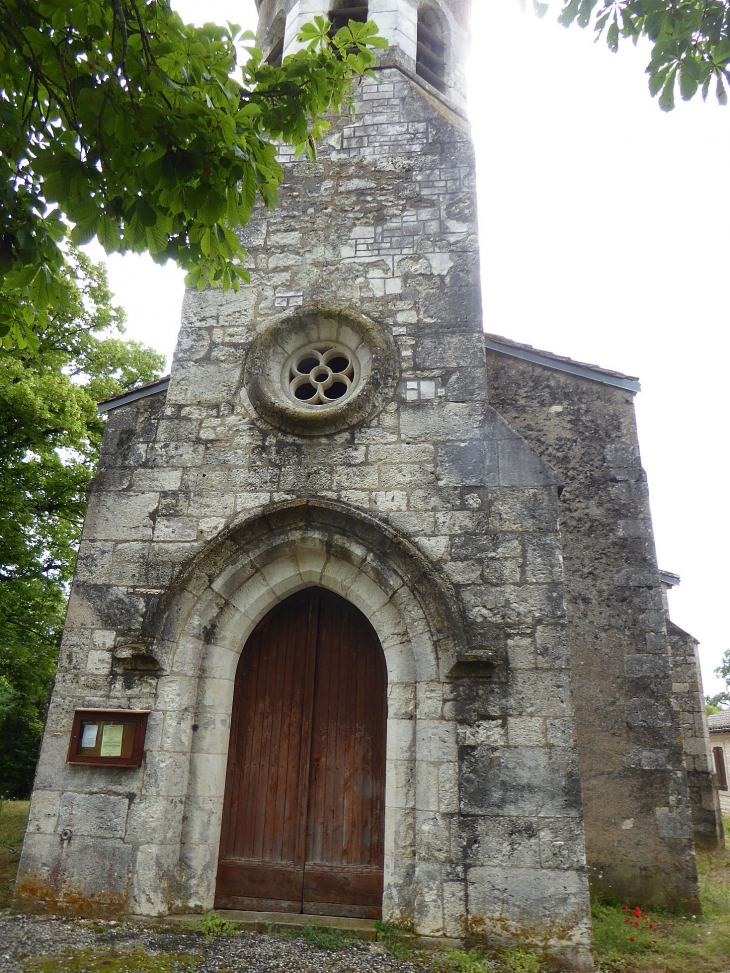 SAINT JEAN DE MAZERAC l'entrée de l'église - Puylaroque