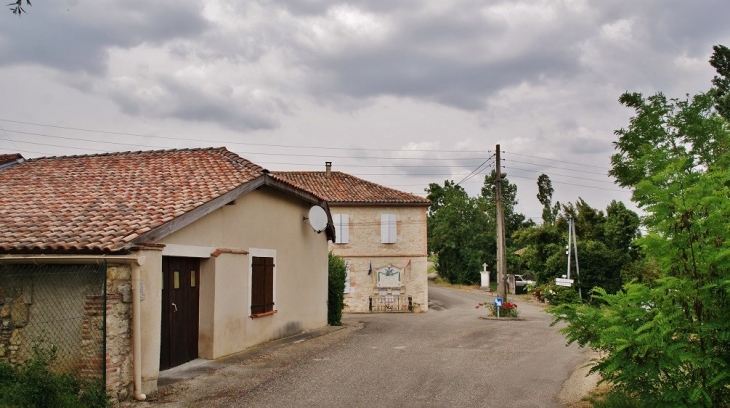 Le Village - Saint-Jean-du-Bouzet