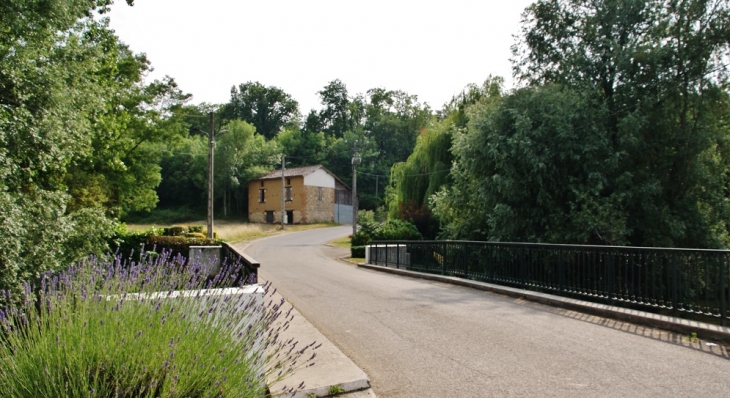 Le Village - Saint-Loup