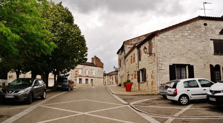 Le Village - Saint-Paul-d'Espis