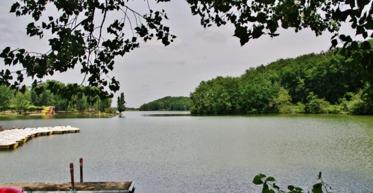 Le Lac - Saint-Sardos