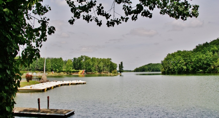 Le Lac - Saint-Sardos