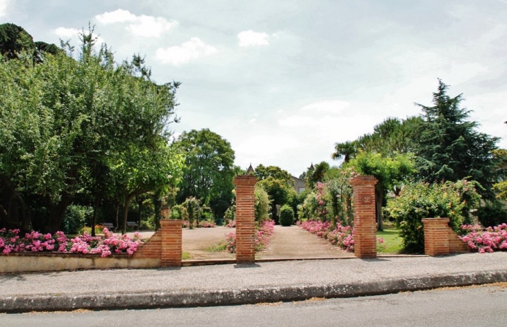 Le Village ( Le Jardin-de-Sylvie ) - Saint-Sardos