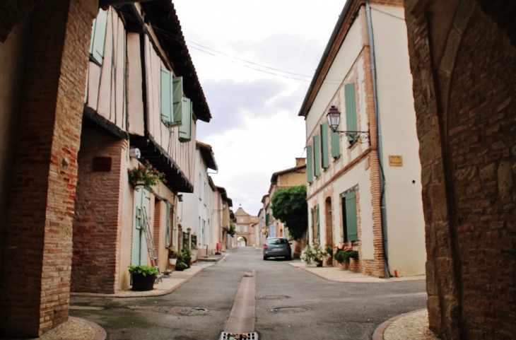 Le Village - Sérignac