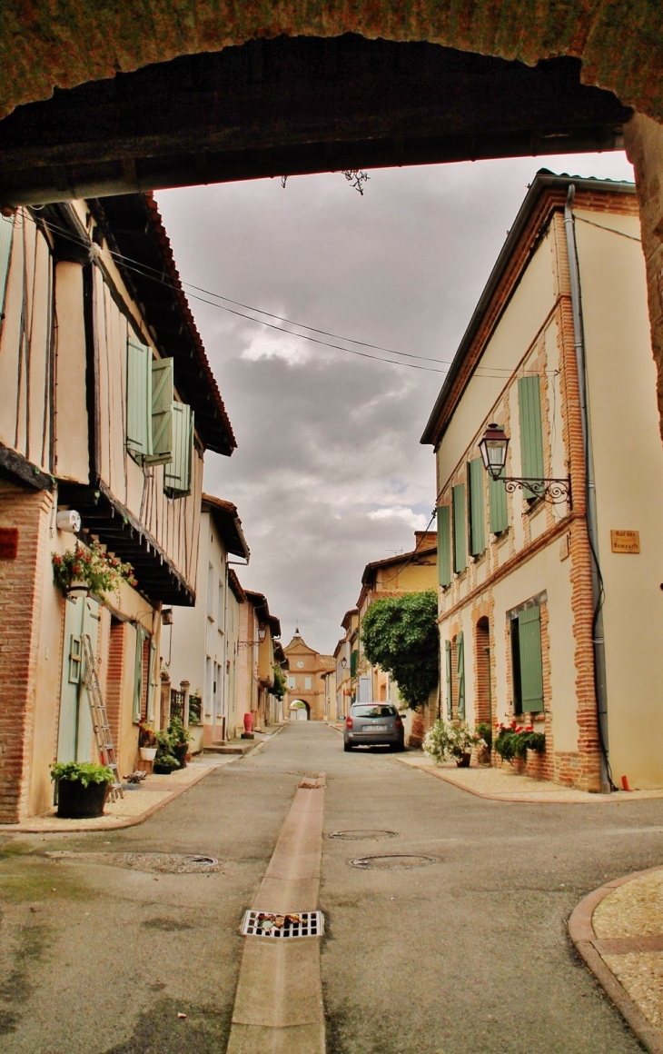 Le Village - Sérignac