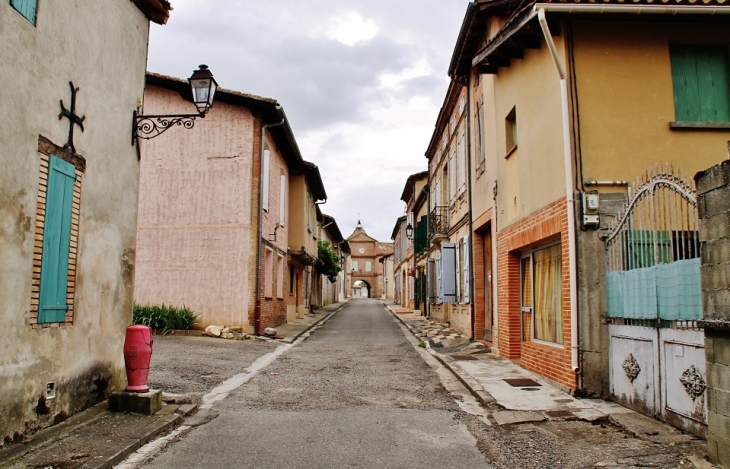 Le Village - Sérignac