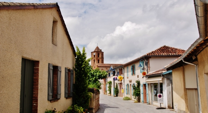 Le Village - Villemade