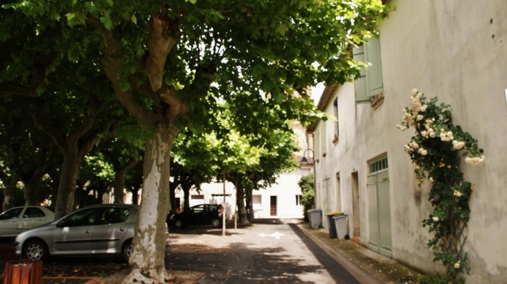 Le Village - Villemade