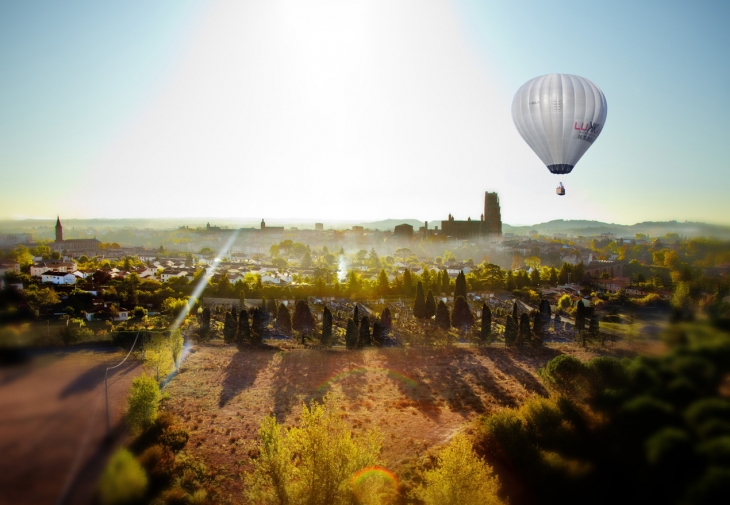 Survol d'Albi en montgolfière - www.albi-tourisme.fr - credit Vent d'Autan