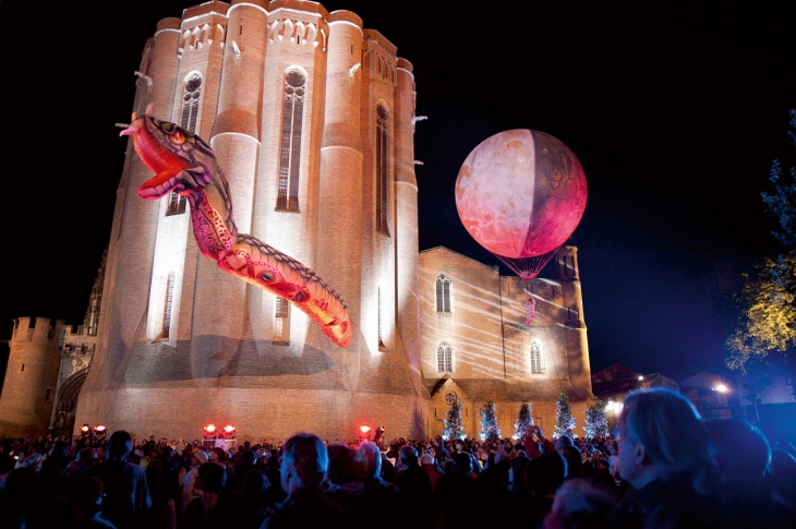 Albi Nuit Pastel, événement culturel - 1er samedi de juin, www.albi-tourisme.fr