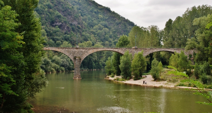 Plage au bord du Tarn - Ambialet