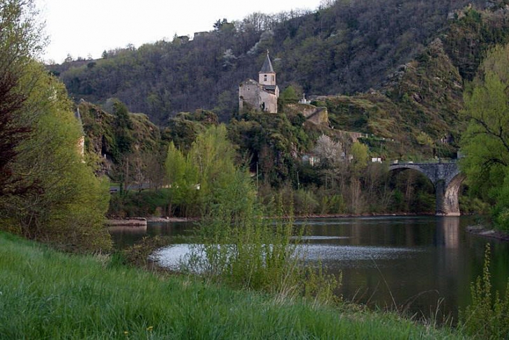 Vue sur le Tarn et l'église - Ambialet