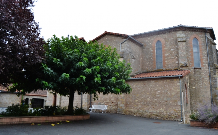 ...Eglise Saint-Pierre - Aussac