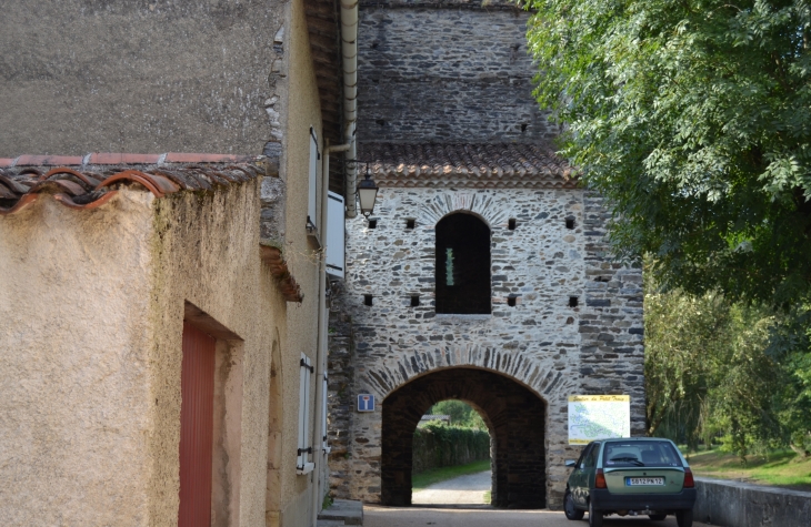 Porte et Mur D'enceinte - Burlats