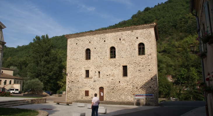 Pavillon d'Adélaïde ( 12 Em Siècle ) - Burlats