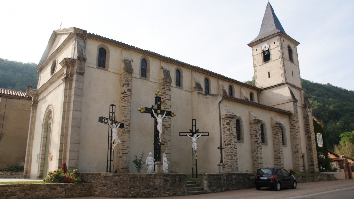 ..Eglise Saint-Pierre - Burlats