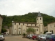 Photo précédente de Burlats Eglise St Pierre. Un prieuré bénédictin devenu par la suite église existait à Burlats en 973