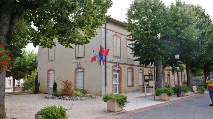 Hotel-de-Ville - Cadalen