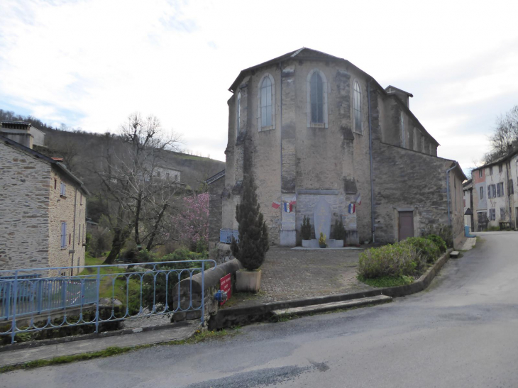 Cambounès L'église