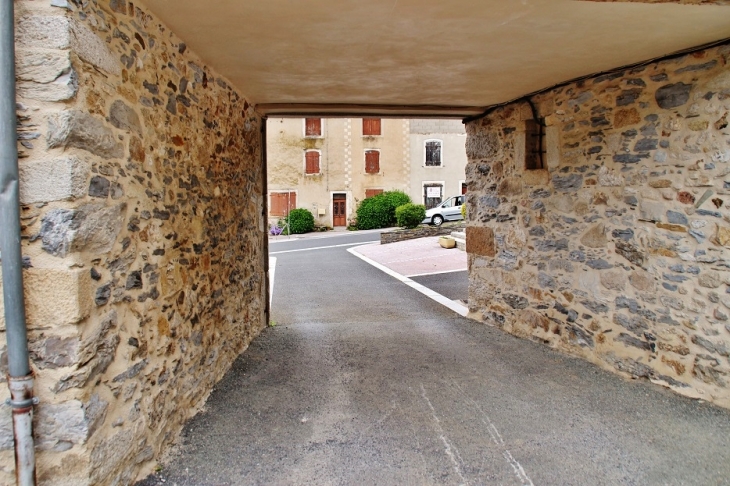 Le Village - Castelnau-de-Brassac