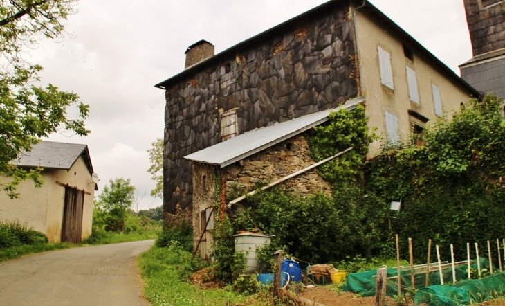 Le Village - Castelnau-de-Brassac