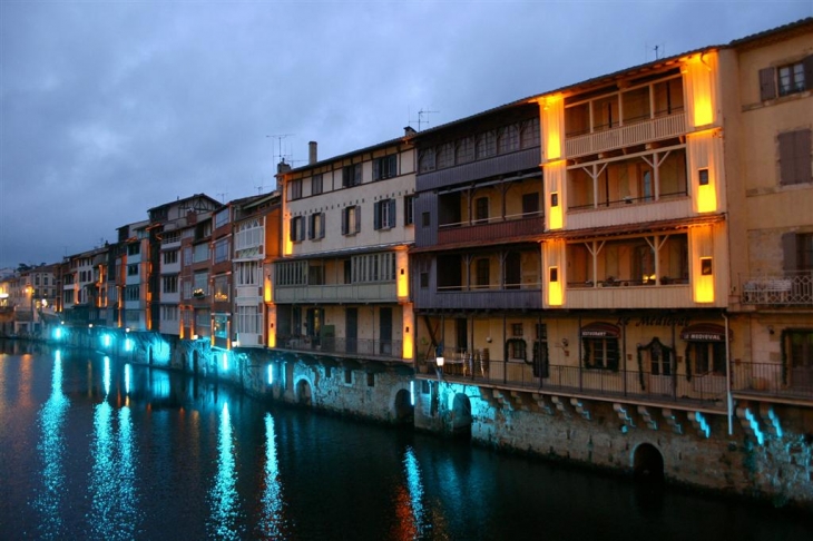 Les maisons sur l'Agout de nuit - Castres