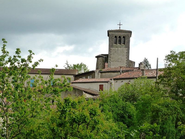 Vue sur l'église - Escoussens