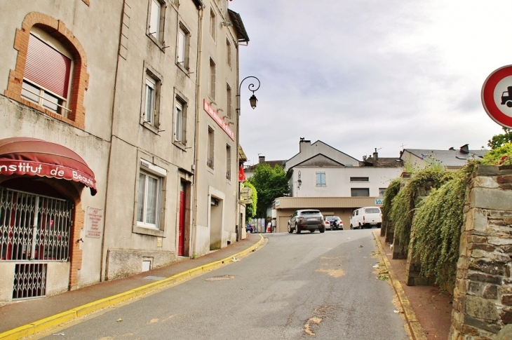 Le Village - Lacaune