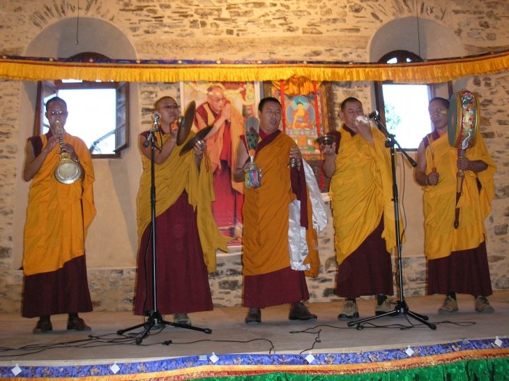 Soirée de soutien pour le Tibet par les moines de Séra Jé en Inde au temple de Lacaze