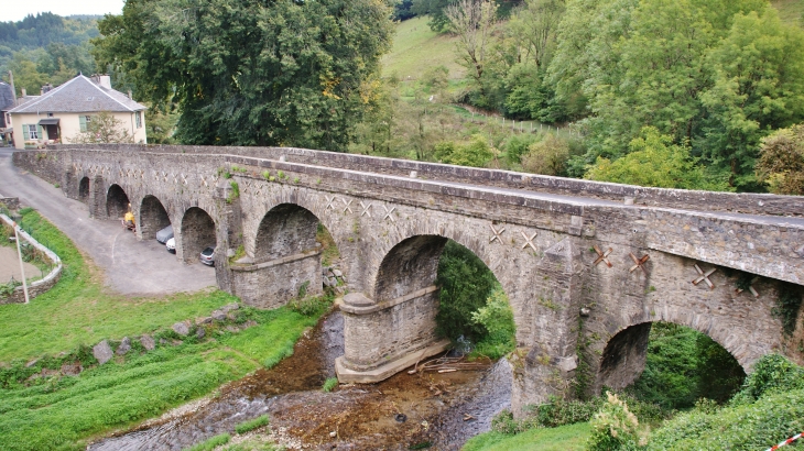 -Pont sur le Gijou - Lacaze