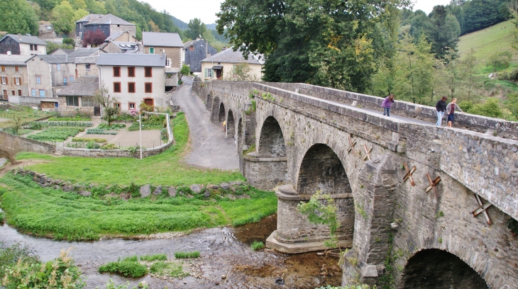 -Pont sur le Gijou - Lacaze