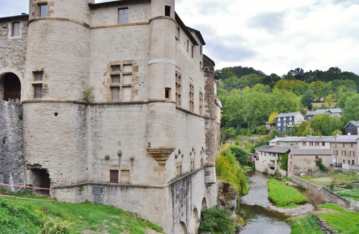 -Château de Lacaze