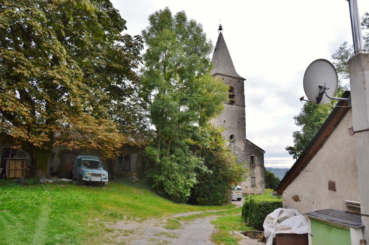 ...Eglise Saint-Pierre - Lacaze