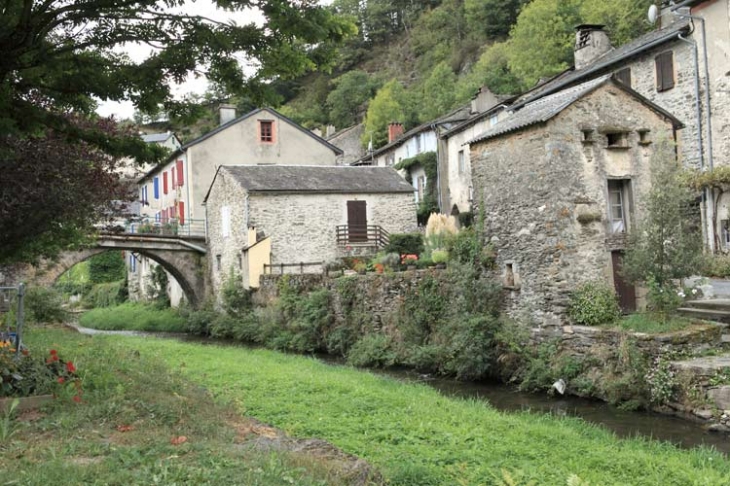 Maisons en pierre - Lacaze