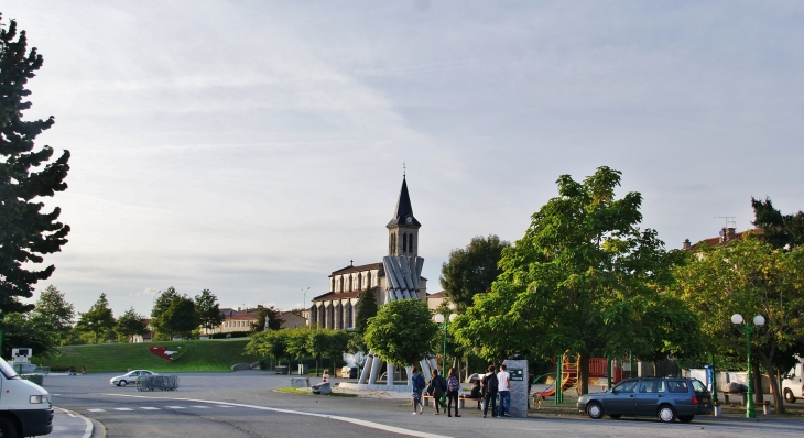   église Notre-Dame du Granit 17 Em Siècle - Lacrouzette