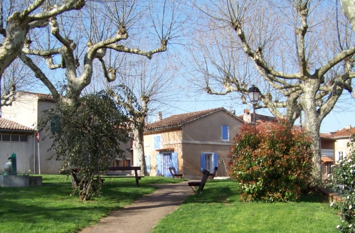 La place des Barrys - Lagarrigue