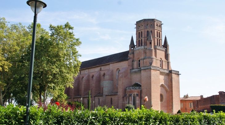 &Cathédrale Saint-Alain 13 Em Siècle - Lavaur